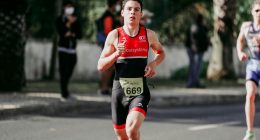 como treinar para triathlon amador