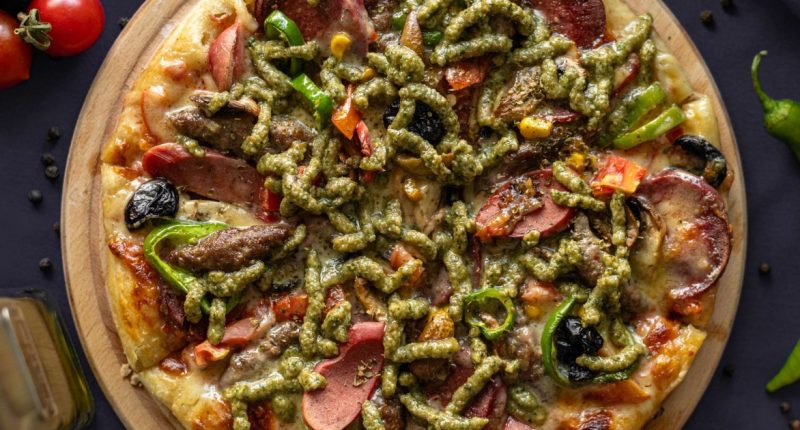 como preparar pesto de manjericão